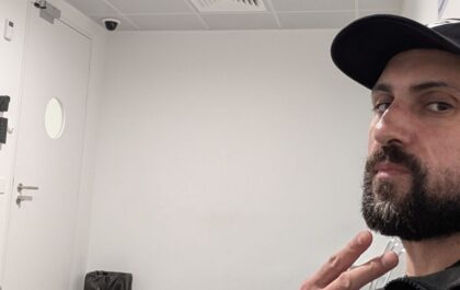 Amir Taaki selfie from the Singapore detention room where he was questioned for six hours before deportation