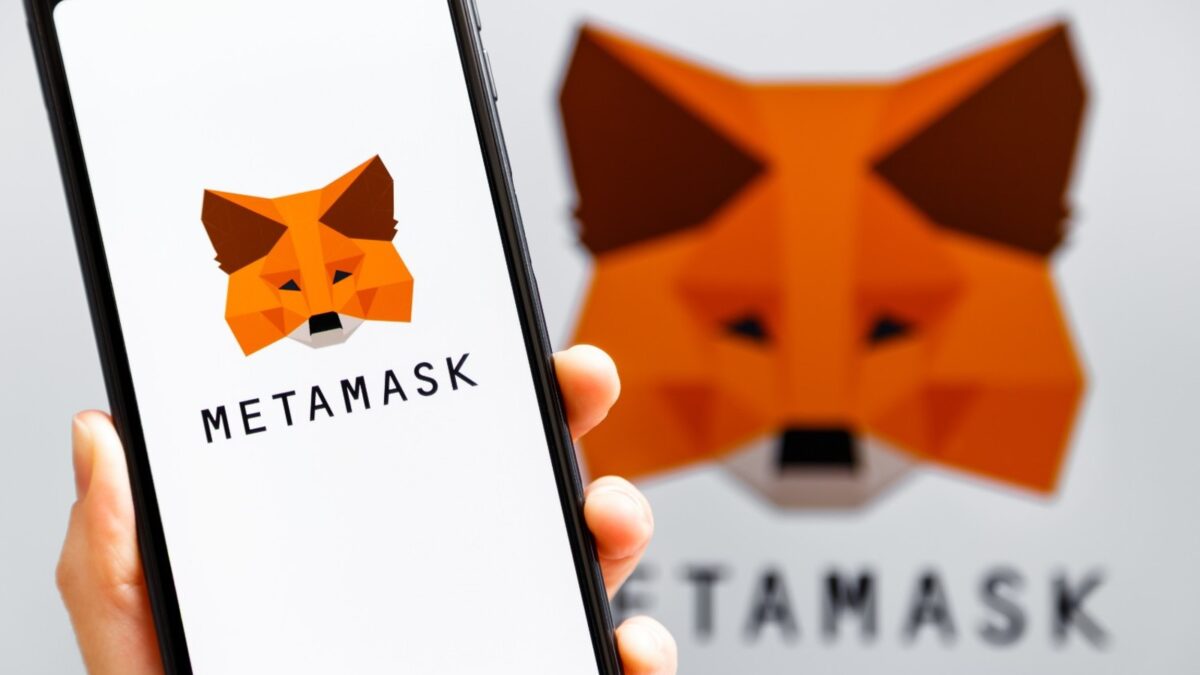 METAMASK LOST CONTROL OF 523,000 ETH AND WON’T SAY WHY — IT STILL WANTS YOUR KEYS